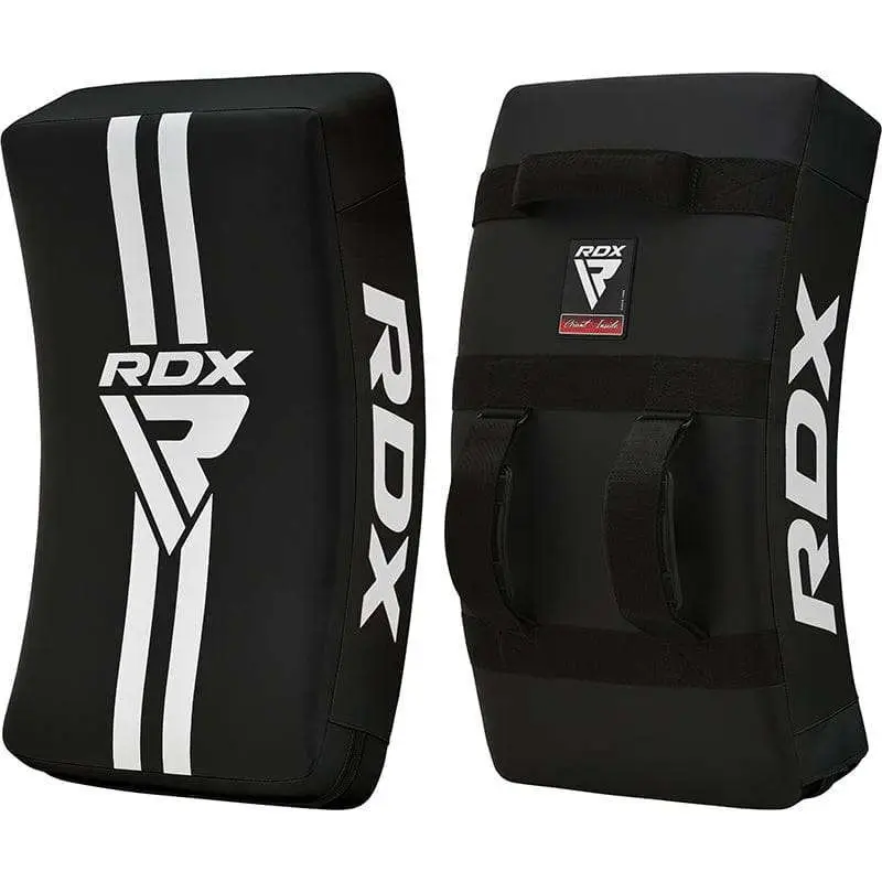 כרית בעיטות RDX T1 Curved Kick Shield with Nylon Handles